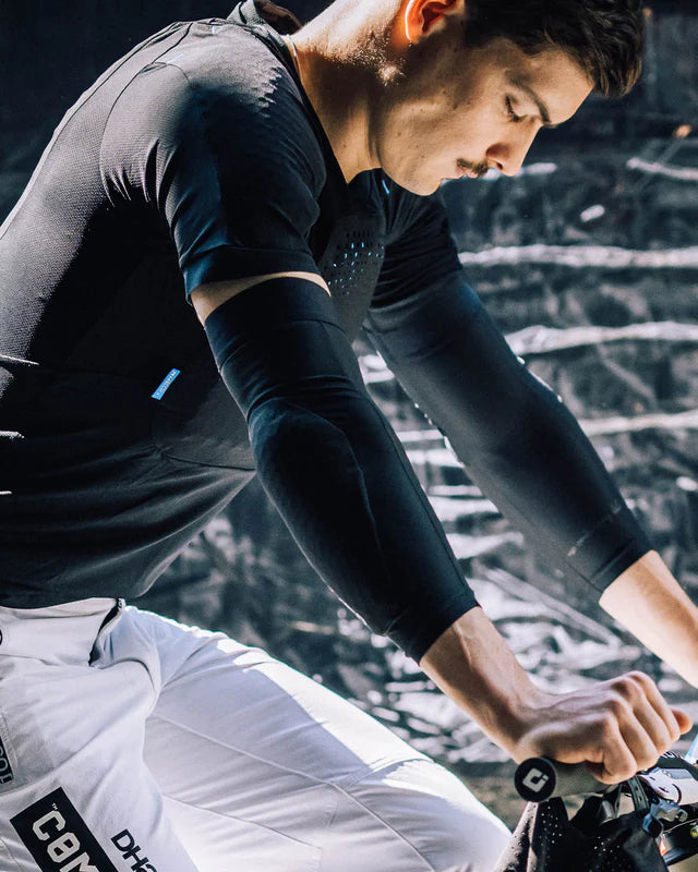 Adult Gravity Elbow Pad