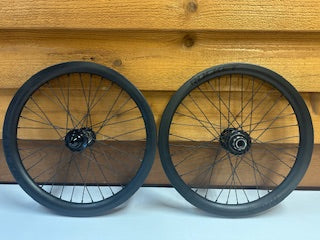 Rocket Max-Q 36HCarbon Wheelset With Onyx Hubs